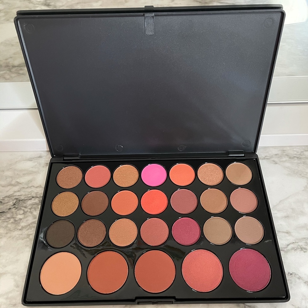 Bh Cosmetics Blushed Neutrals Pallet